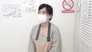 ＃65【陶芸中の胸チラ】純朴系美人の受付OLママさんの浮きブラからエロ乳輪！？合計2名 jav jvip ipcam