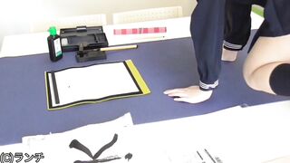 【！！神アングル！！】《激かわ癒し系JDの鮮やかすぎる筒抜けローアングル》《マイクロカメラ内蔵万歩計》 voyeur jp