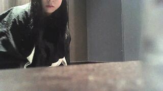 学生風、アイドル系から女優系まで各種美人盛りだくさん【突撃！隣の女子トイレ㊺】 voyeur jp