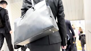 美＊パンティーライン通信＊ピンクパンツの女子大生Pライン巨尻追跡編, ギャル尻パラダイス★薄手のホワイトデニムを穿いた金髪ド派手ギャル様 voyeur jp 3 (1)