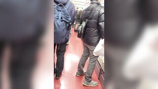 ふわりとした美少女02　探してた本が見つかったからニヤケちゃったのかな jvip