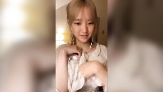 無 19歳看護学生 色白美‌少‌女が布の上からこすりつけてビクッ jvip 0001