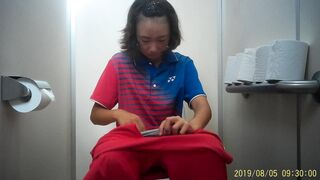 Tennis㊹　そんな開脚して拭くんですか？( ﾟДﾟ)鼻ほじり娘&絶品尻娘も(^^♪ jvip 06-060526