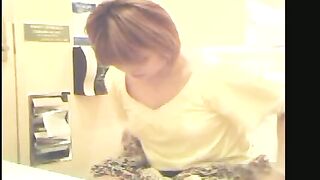Gyoretsu Toilet 6 jvip 120526 01