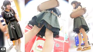 彼氏に内緒で撮られちゃうJDたちのNTRパンチラ voyeur jp 160526