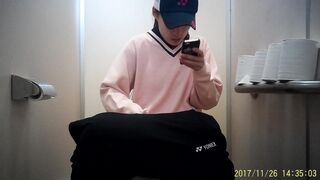 Tennis㊴ ４名収録！お腹が痛くていきみ顔＆中腰おしっこ娘＆美人なお姉さん(^o^)／ voyeur jp 160526 01