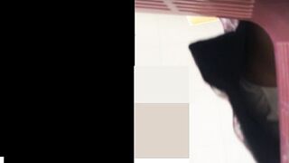 綺麗な奥様のスカ-トの中の秘密 voyeur jp 02-240526