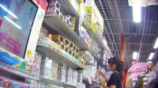 お尻突き出し 私服ロoパンチラ逆さ撮り06 voyeur jp