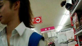 高画質 制服娘逆さ撮りｎｏ４６ voyeur jp