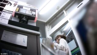 b 01 スケスケ赤外線とpolice book 70sセットで撮影した逆さパンチラ voyeur jp 01