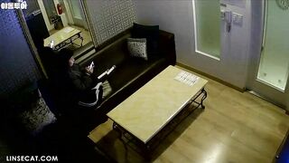 [요청] 단독 영상! 2024년 한국 노래방 IP카메라 해킹 큰 가슴 여자들은 남자 유혹에 능숙해 그녀는 그의 가슴을 만지고 그의 자지를 빨아먹는 korean porn vip ipcam