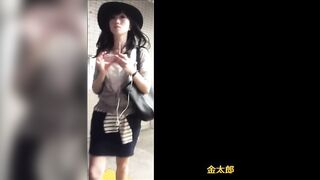 300作記念 逆さ撮り 撮影の現場 可愛いギャルのtバック アソコをかたどった様な綺麗な陰毛を激写 voyeur jp 01