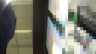 高画質 女子高生パンチラ駅改札で待ち合わせ2組㉒ voyeur jp