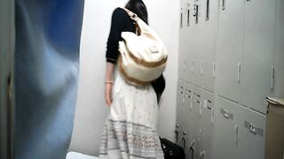 顔出し更衣室盗撮no 9 voyeur jp
