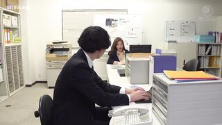LULU-299 During overtime, when we were alone in the office, my boss... Reducing Mosaic JAV